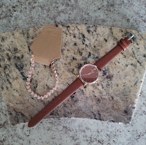 2 piece Rhinestone Quartz Watch & Heart Bracelet ✨️ - Picture 5 of 10